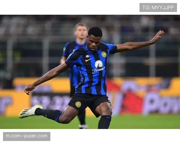 哈钦森防守回追数据，年轻翼卫攻防平衡性仍需时间打磨